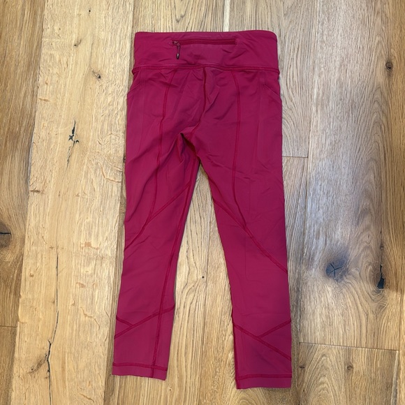 Lululemon Pace Rival Crop *Full-On Luxtreme 22", Size: 4: color: berry rumble - Picture 5 of 5